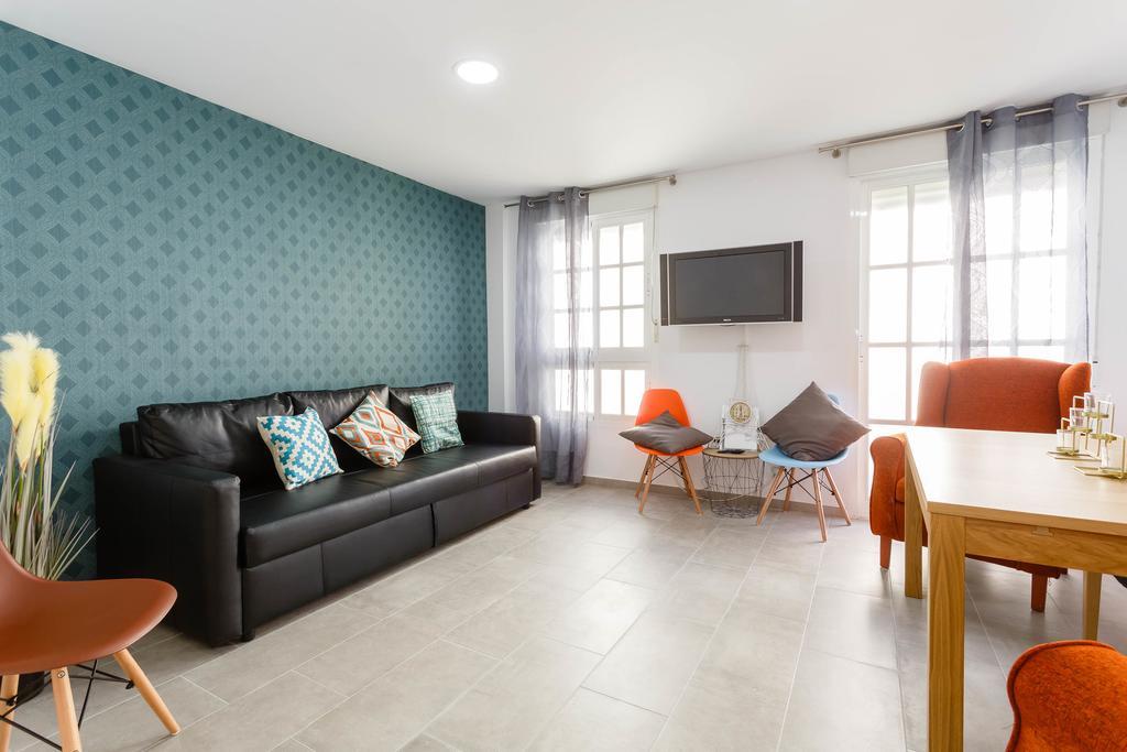 Pasacalles By Cadiz4rentals Cadiz