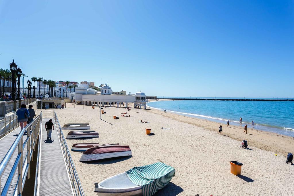 Pasacalles By Cadiz4rentals *